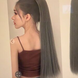 Long ponytail extension natural quality Remmi ponytail extension metallic grey